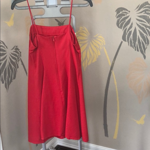 Dresses - Picture 2 of 2